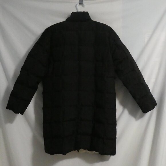 Liz Claiborne | medium | Reversible Black - White Quilted Puffer Coat - Picture 4 of 16